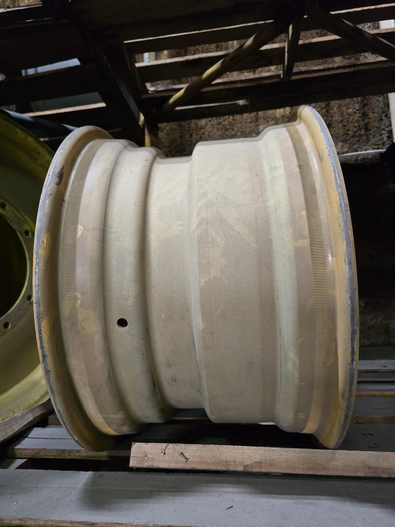 15 X 24 WHEEL 8-8-6.0- .50IN CAT-YELLOW
