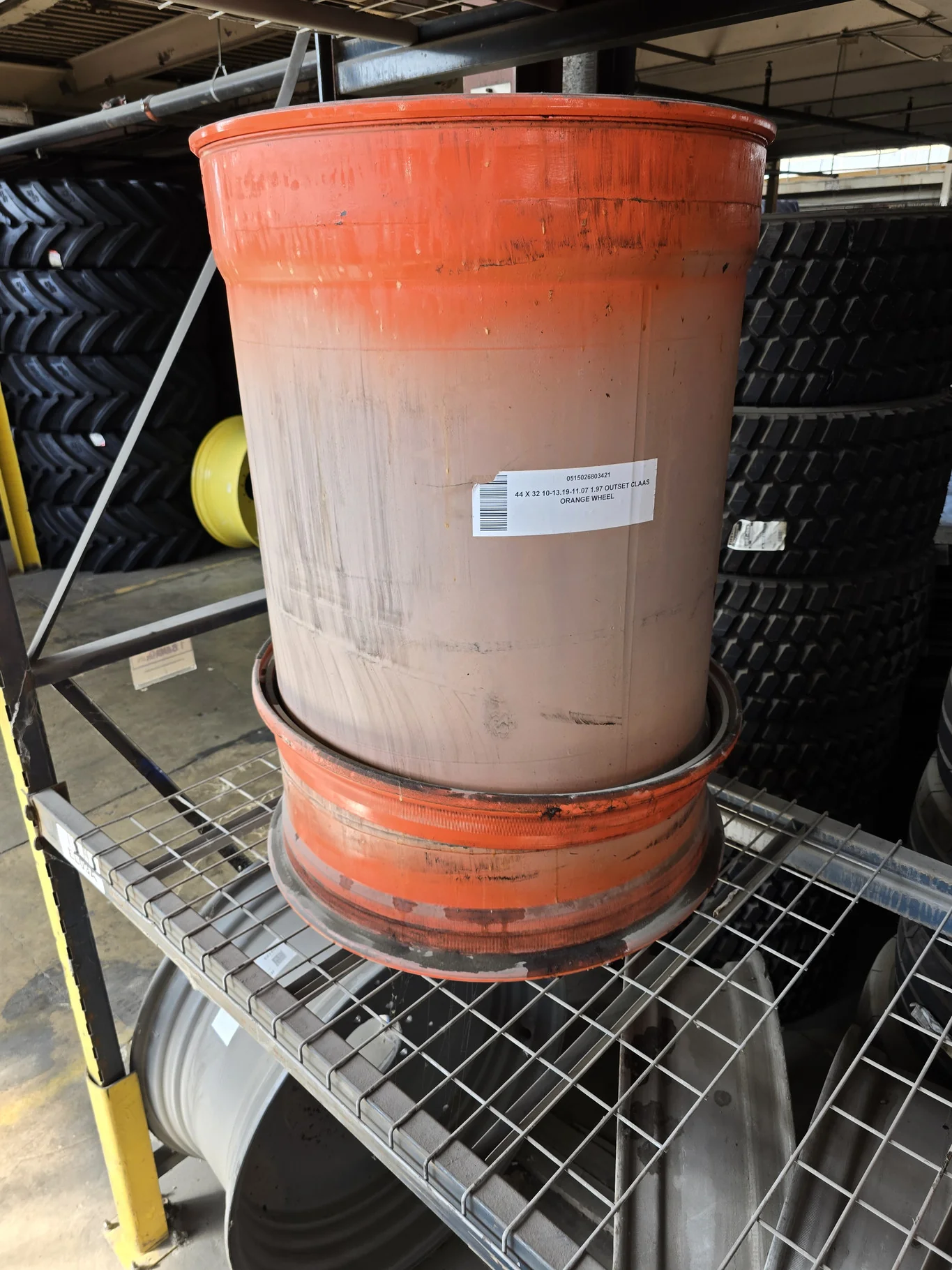 44 X 32 10-13.19-11.07 1.97 OUTSET CLAAS ORANGE WHEEL