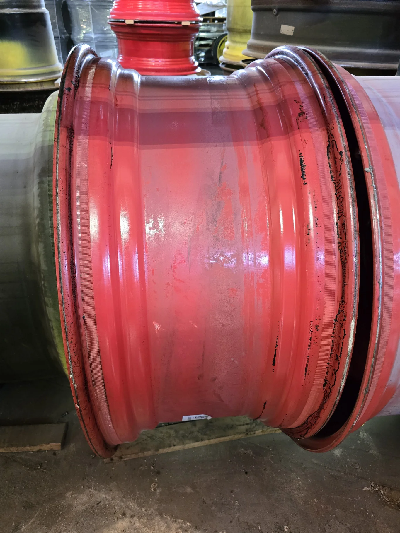 20 X 46 10-13.19-11.07 -21.5FS DUAL FENDT RED WHEEL