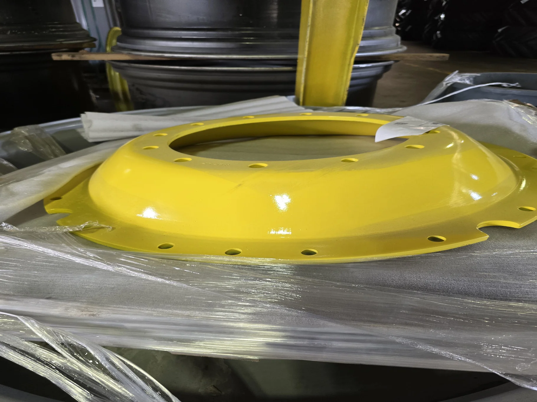 DISCS 34" HD WAFFLE 12-16.732-14.60 (4" DRAW) .906 BH YELLOW image 2