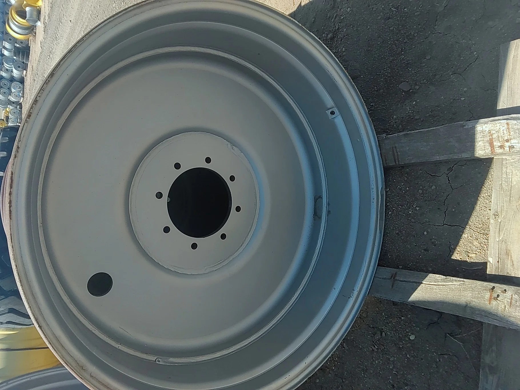23 X 38 Miller Silver 8 Bolt Sprayer Wheel (8-10.826-8.755) 11" BS image 2