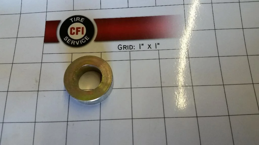 M38-21-14 RIM & RAIL SPACER