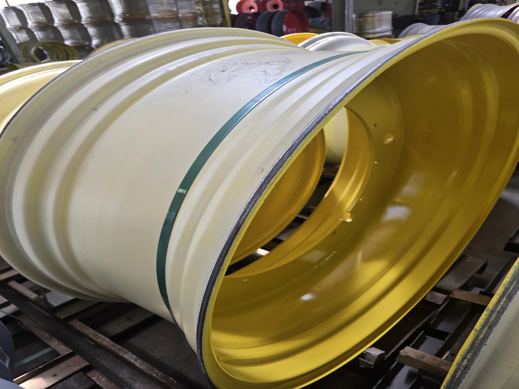 20 X 46 12-32.047-30.07 -12.75FS YELLOW WHEEL