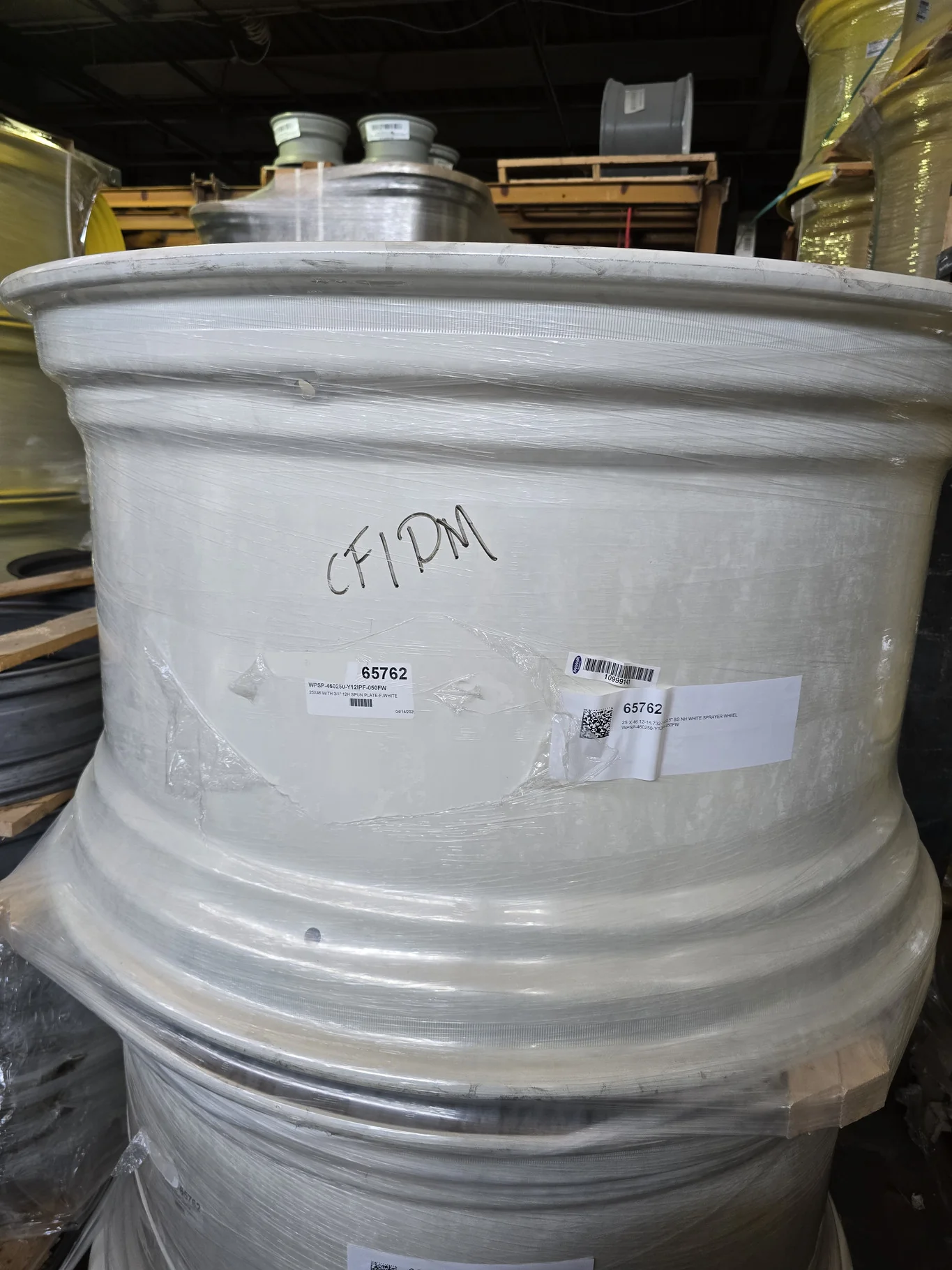 25 X 46 12-16.732-14.62 5" BS NH WHITE SPRAYER WHEEL