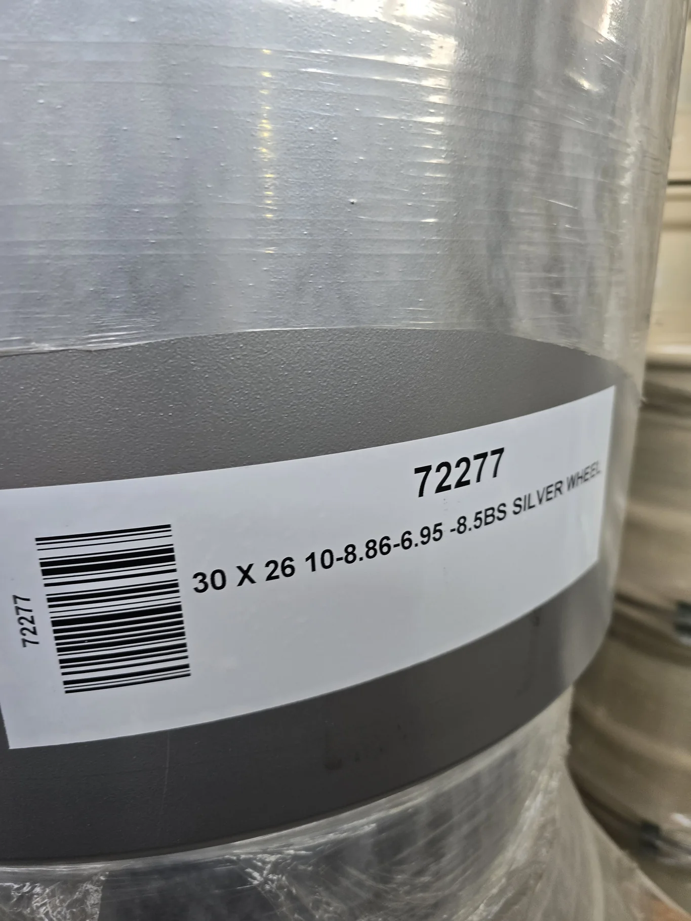 30 X 26 10-8.86-6.95 -8.5BS SILVER WHEEL image 2