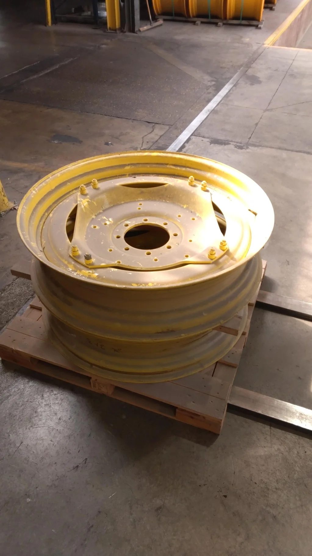 Take-Off 10 X 42 8-10.82-8.78 4/2 Rail Yellow Wheel w/ Disc image 3