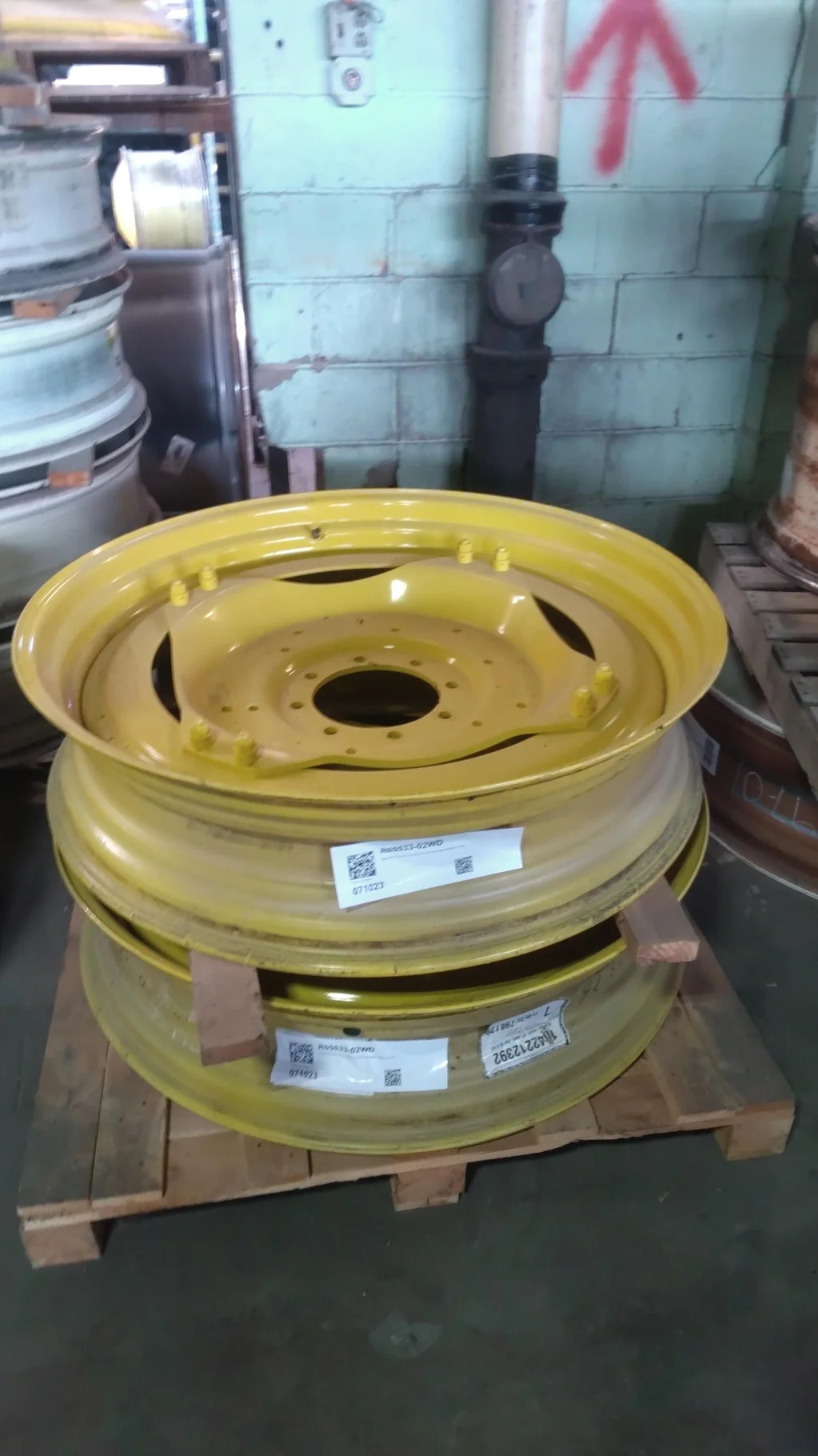 Take-Off 10 X 42 8-10.82-8.78 4/2 Rail Yellow Wheel w/ Disc