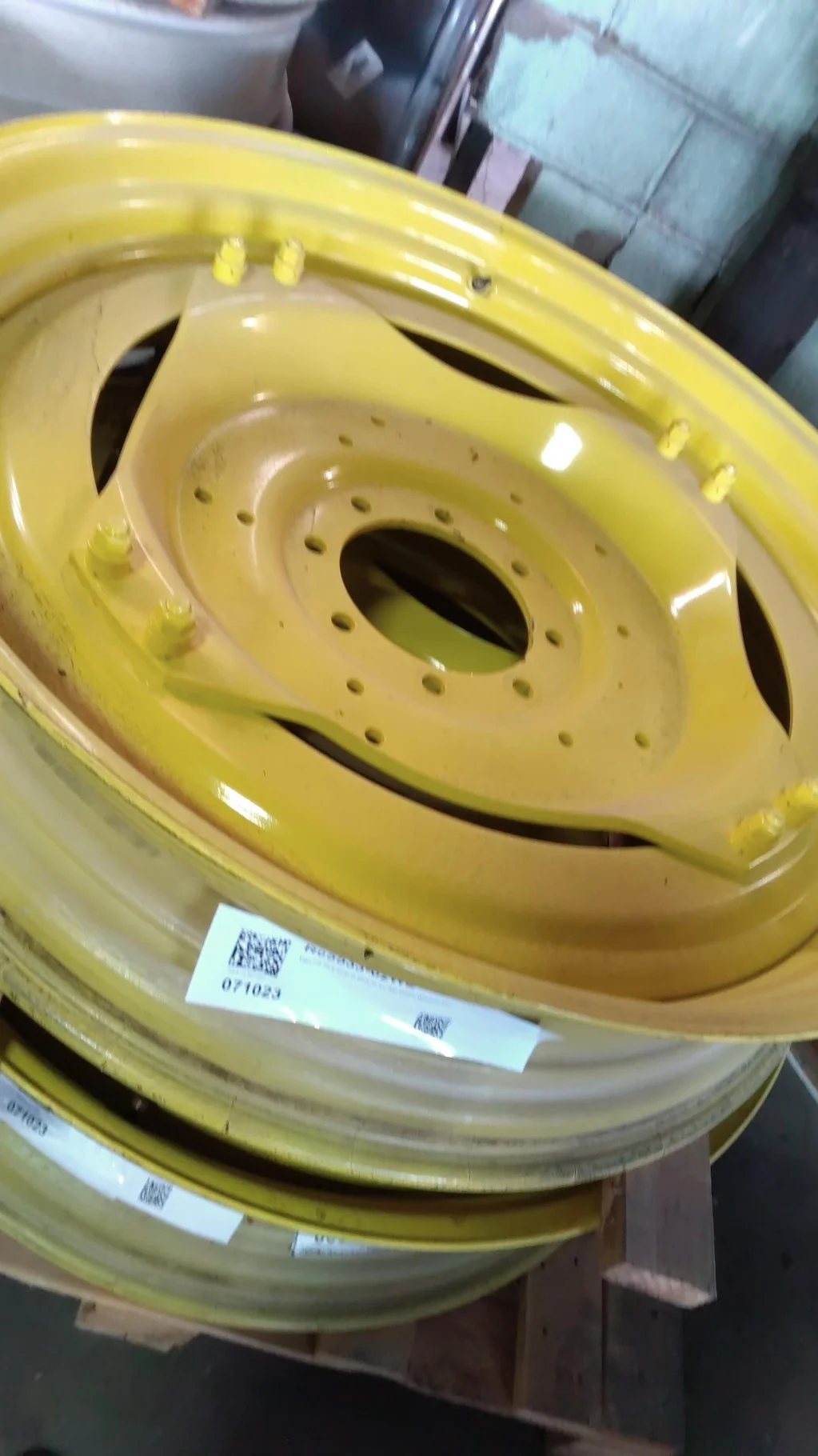 Take-Off 10 X 42 8-10.82-8.78 4/2 Rail Yellow Wheel w/ Disc image 3