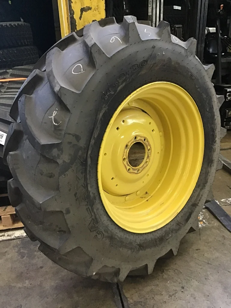 Take-Off 16.9-30/6 130A6 Galaxy Agritrac TL R-1 95-100% on 15 x 30 8-8-6 WIL 4/2 Rail Yellow Wheel image 2