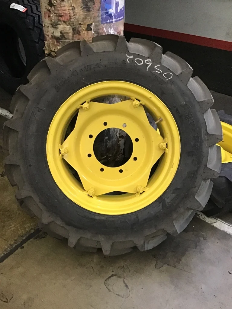 Take-Off 12.4-24/8 120A6 Galaxy Agritrac 2 TL R-1 95-100% on 10 x 24 8-10.82-8.78 WIL 6 Clamp