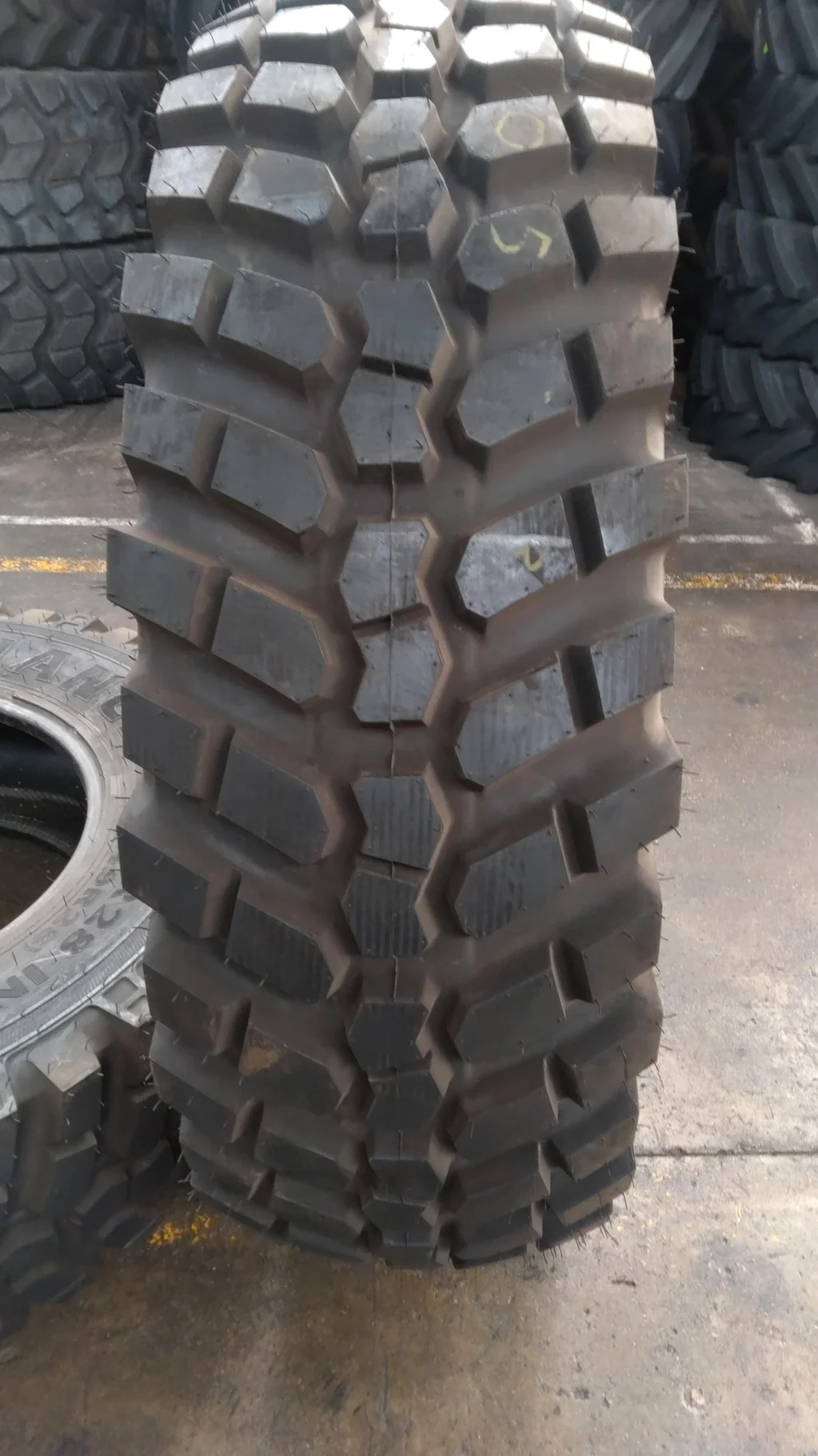 TAKE-OFF 400/80R28 151A8/146D ALLIANCE MULTIUSE 550 TL R-4 85-90%