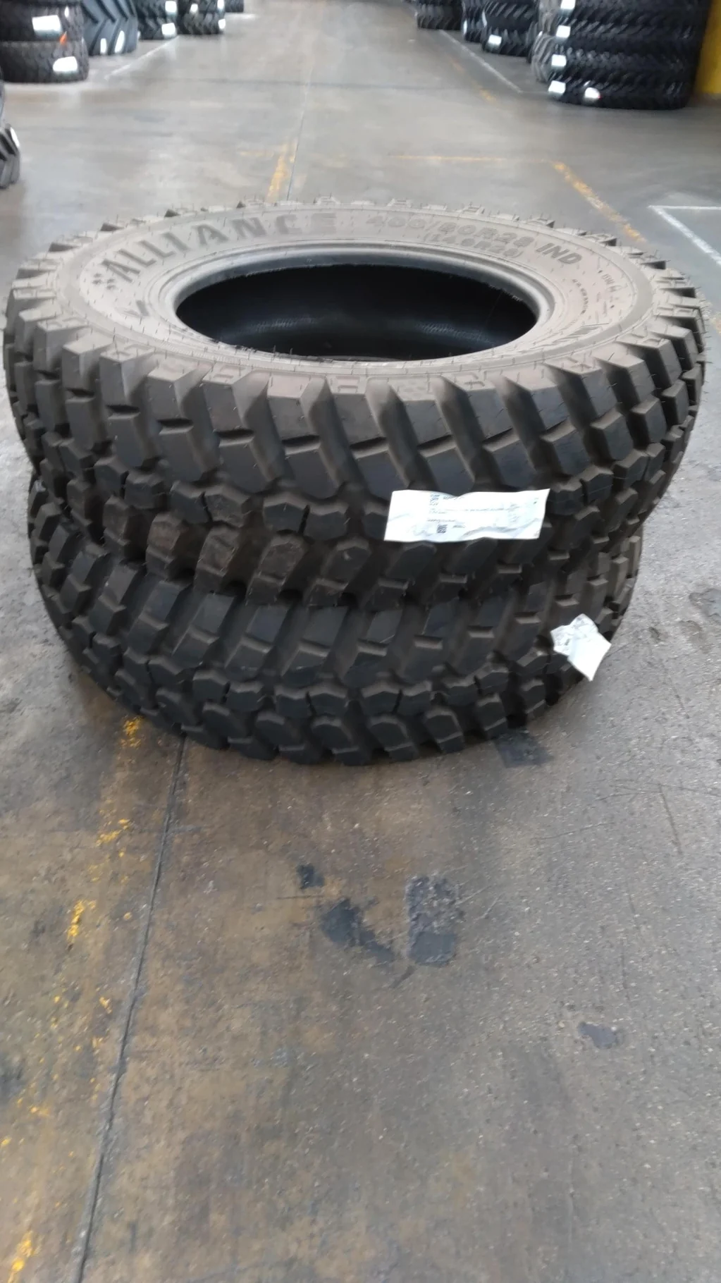TAKE-OFF 400/80R28 151A8/146D ALLIANCE MULTIUSE 550 TL R-4 85-90% image 3