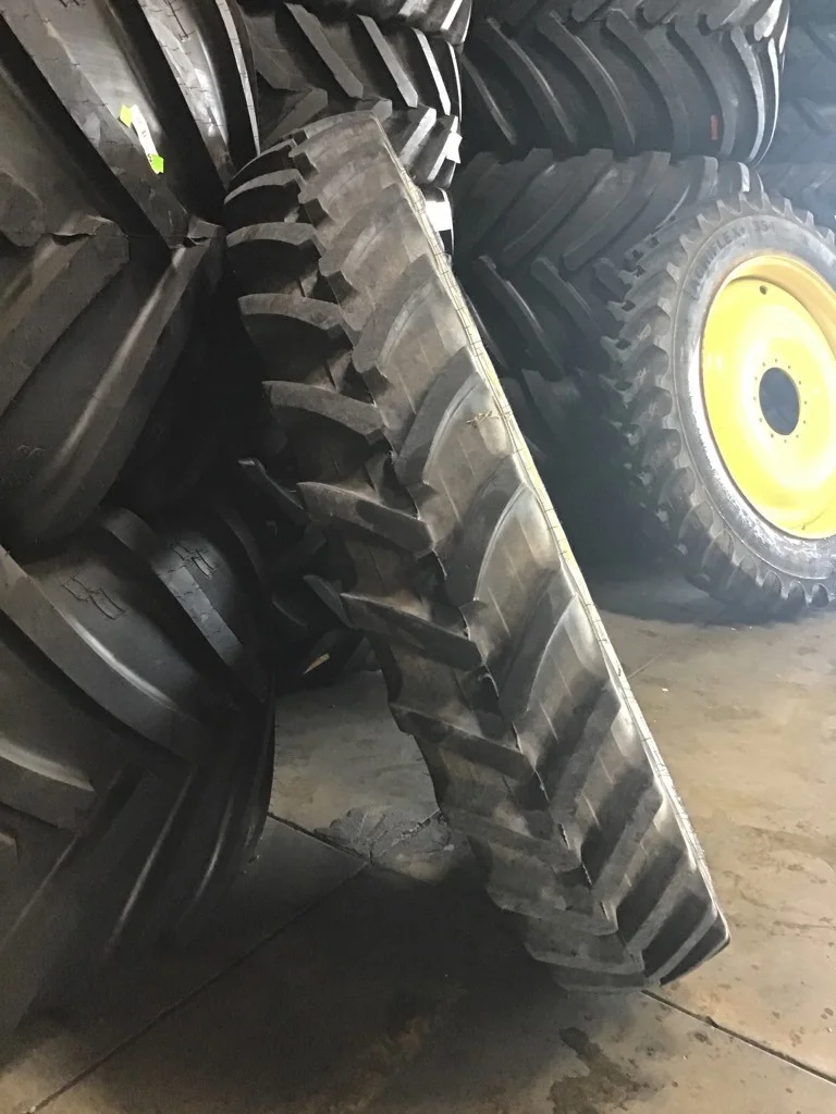 Take-Off VF320/105R46 172D Alliance Agriflex+354 TL R-1W 95-100% on 10 x 46 12-13.976-11.857-1 image 3