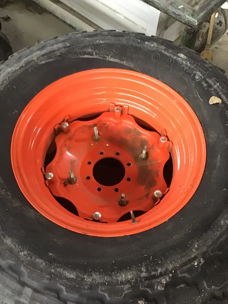 Take-Off 16 X 26 8-8-6 GKN 6 Clamp Kubota Orange Wheel W/ Disc