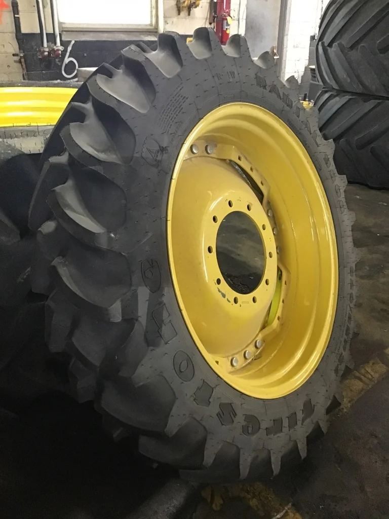 Take-Off 320/85R34 133B Firestone Radial 9000 TL R-1W 95-100% on 10 X 34 10-13.19-11.07 Waffle 3 image 2