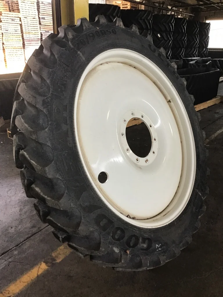 Take-Off VF320/90R50 169D Goodyear Ultra Sprayer TL R-1 95-100% on 10 X 50 10-14.57-12.42 Titan image 2