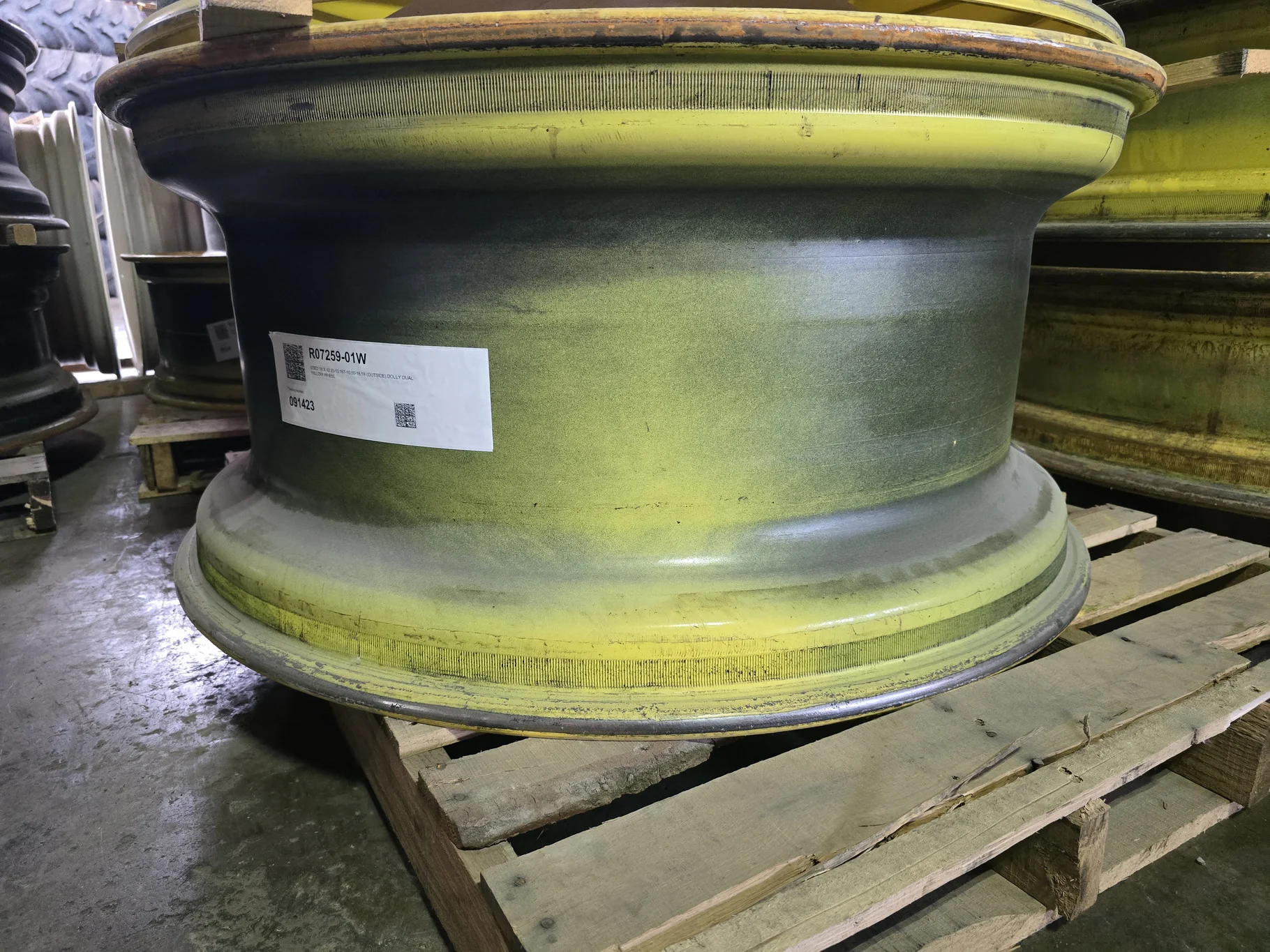 USED 18 X 42 20-13.187-10.50-16.18 (OUTSIDE) DOLLY DUAL YELLOW WHEEL