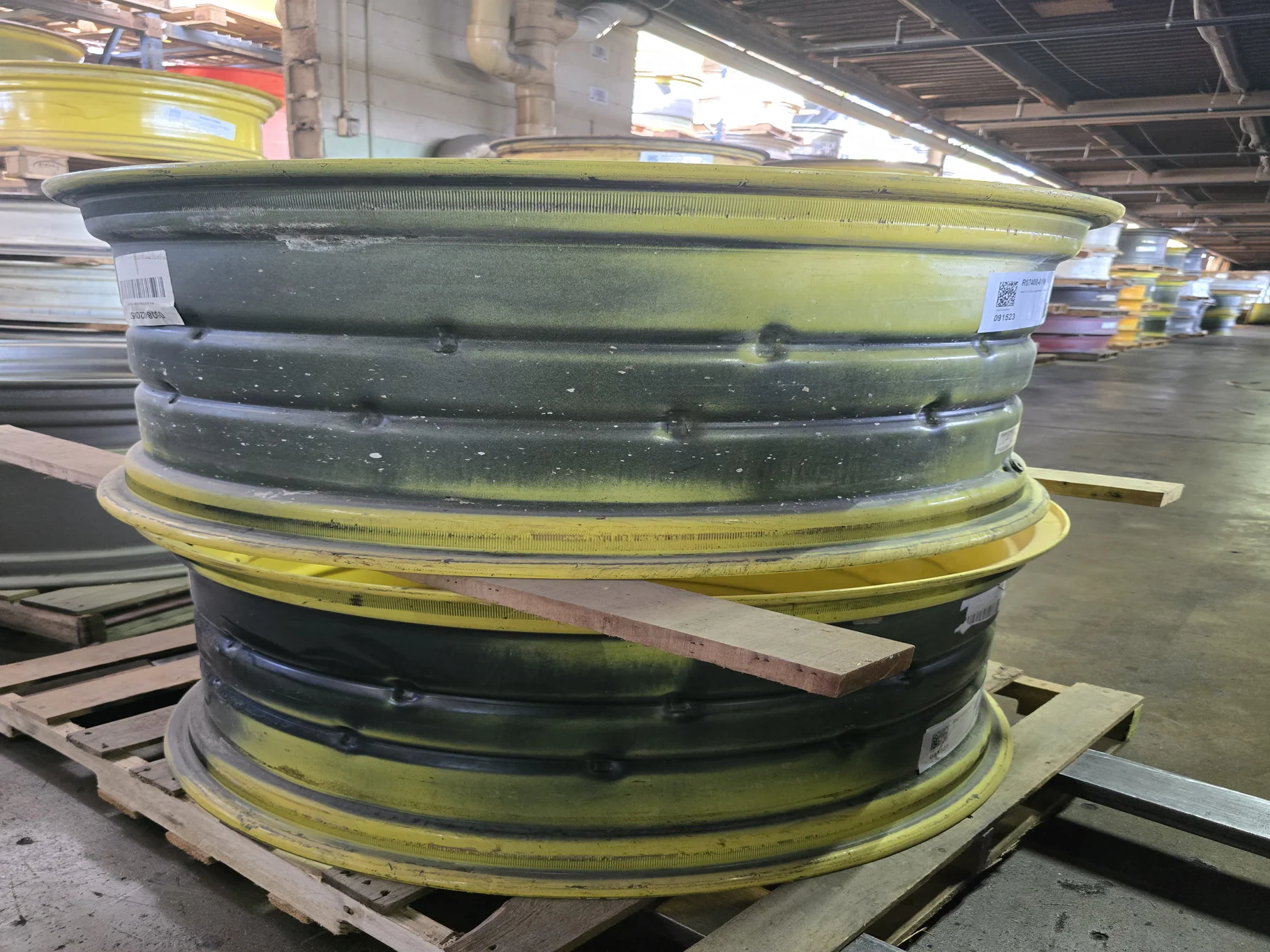 Used 18 X 38 Titan Double Bevel Yellow Wheel