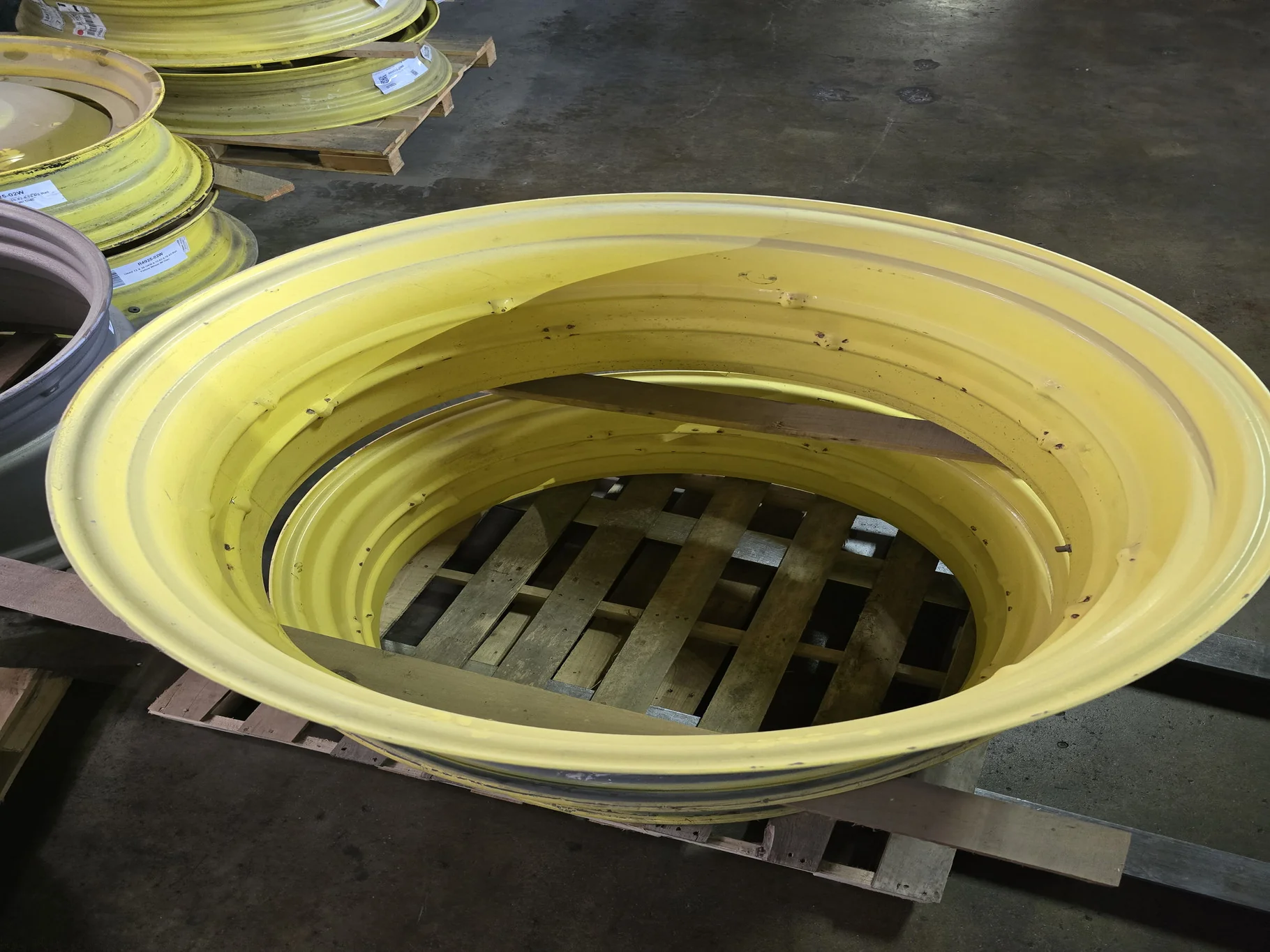 Used 18 X 38 Titan Double Bevel Yellow Wheel image 2