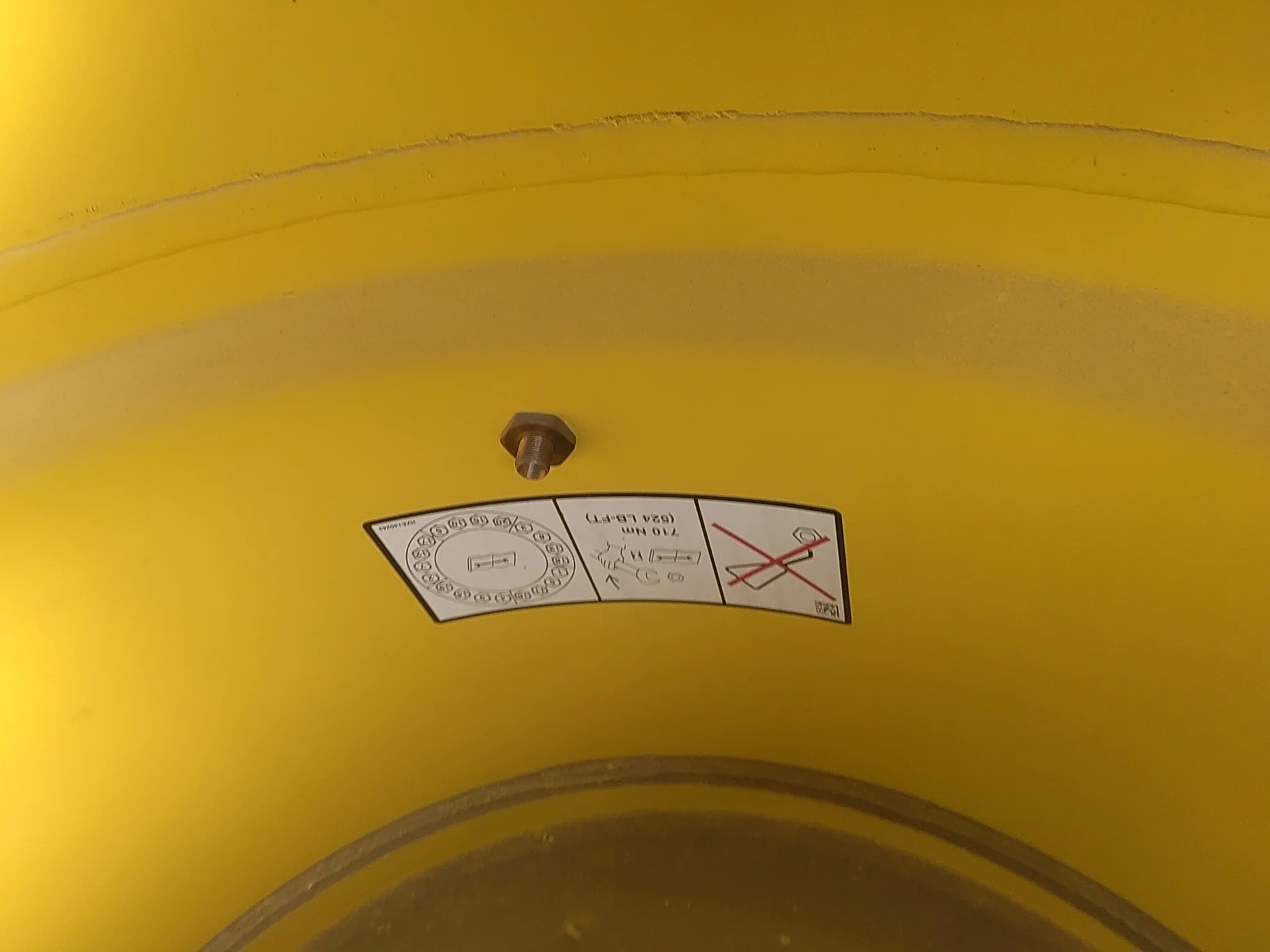 TAKE-OFF 44 X 32 20-13.19-11.07 TITAN COMBINE YELLOW 3 PIECE WHEEL image 6