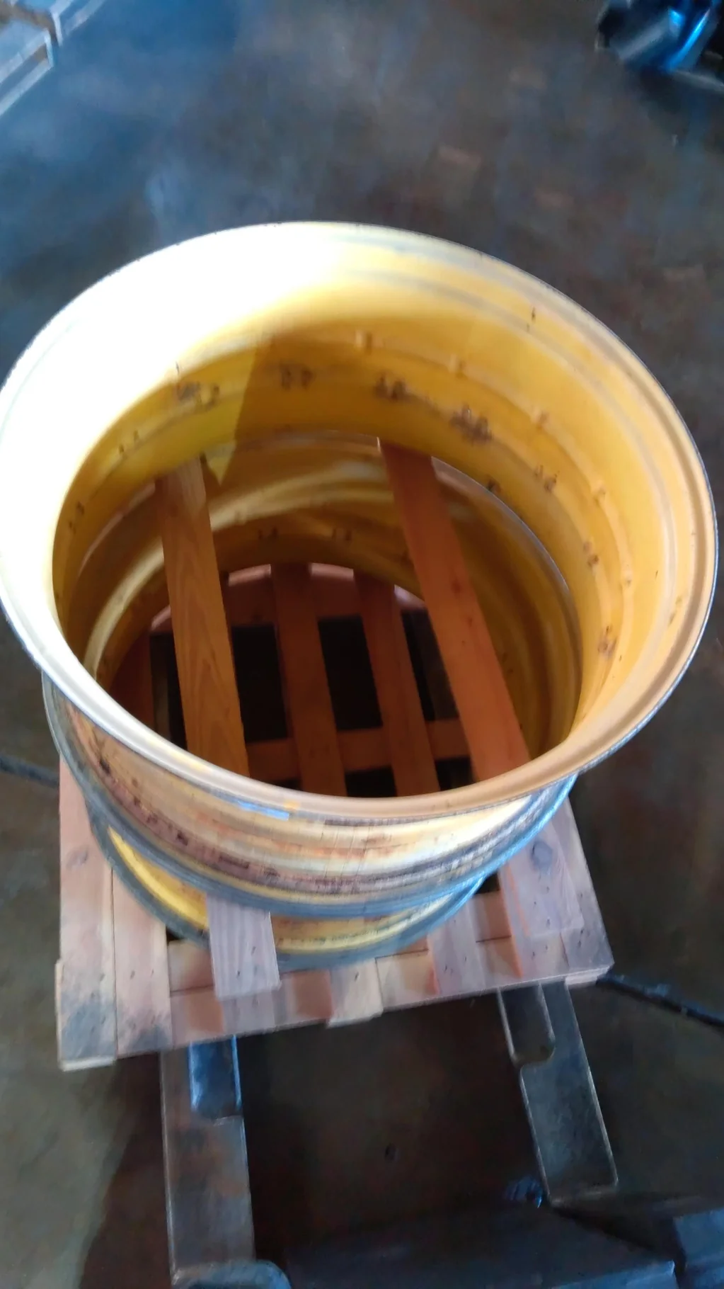 Used 18 X 38 Titan Double Bevel Yellow Wheel image 2