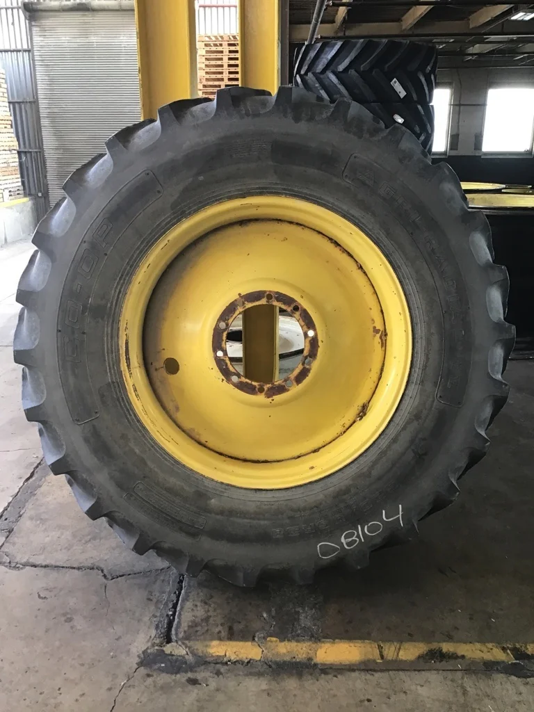 Used 18 X 38 10-13.19-11.07 Titan Dual Yellow Wheel