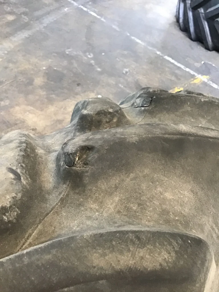 Used 320/85R34 133B Firestone Radial 9000 TL R-1W 45-50% on 10 X 34 10-13.19-11.07 GKN 4/2 Rail image 4