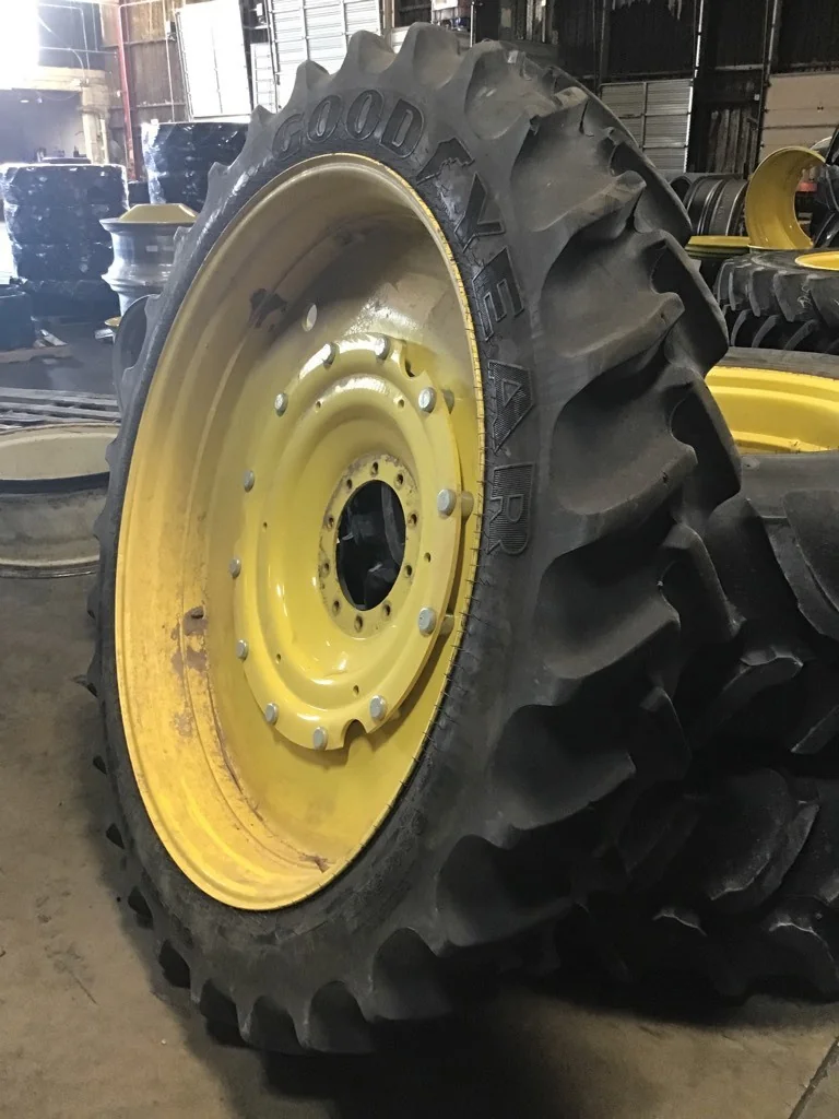Used 320/90R54 149A8 Goodyear Super Traction DT800 TL R-1W 85-90% on 10 X 54 10-13.19-11.07 image 2