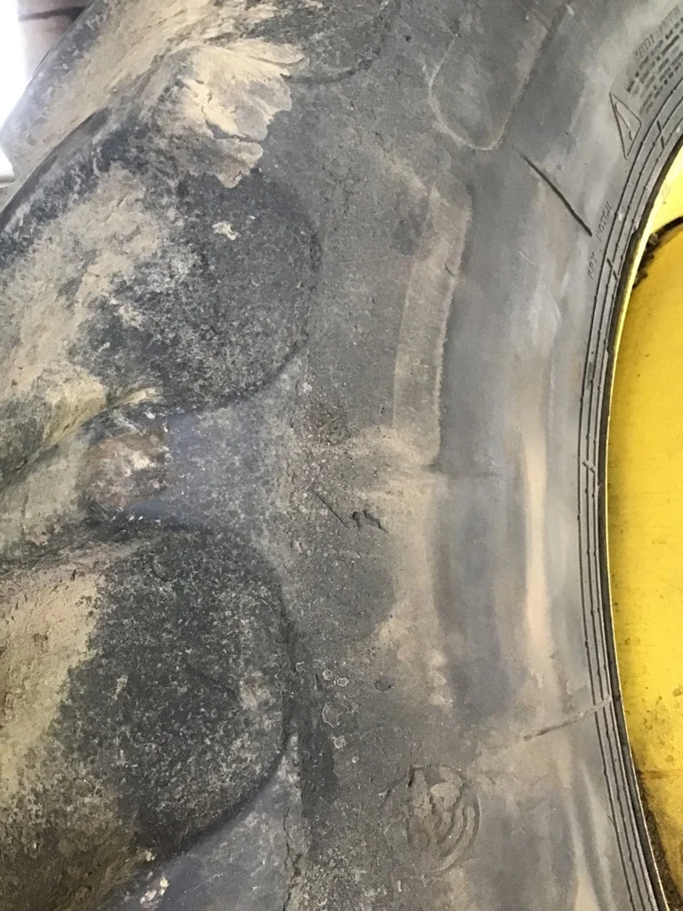 Used 520/85R42 157B Goodyear Ultratorque Radial DT712 TL R-1 75-80% on 18 X 42 10-13.18-11.09-14.4 image 4