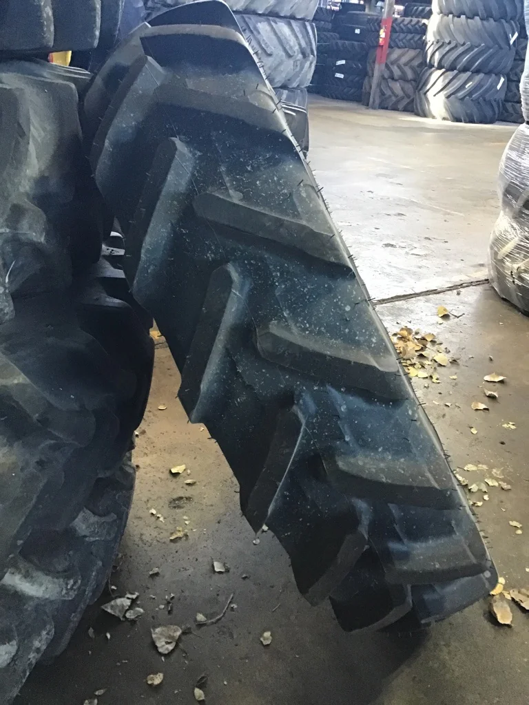 Take-Off 320/85R34 133A8 Michelin Agribib 2 TL R-1W 95-100% on 10 x 34 8-15.995-14.281 R & R Silver image 3
