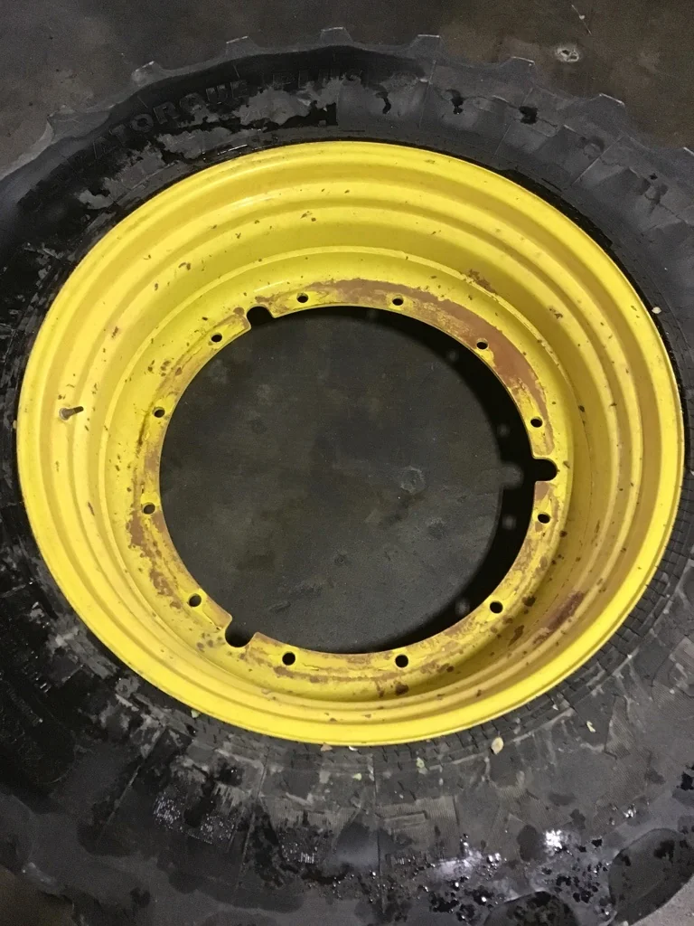 Used 16 X 42 12-32.047-30.078 Titan Rim & Rail Yellow Wheel image 2