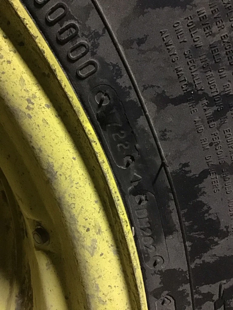 Used 800/65R32 172D Firestone Radial All Traction DT TL R-1W 90-95% on 27 X 32 20-13.19-11.07 image 5
