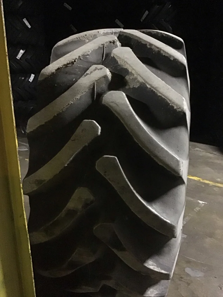 Used 800/65R32 172D Firestone Radial All Traction DT TL R-1W 90-95% on 27 X 32 20-13.19-11.07 image 6