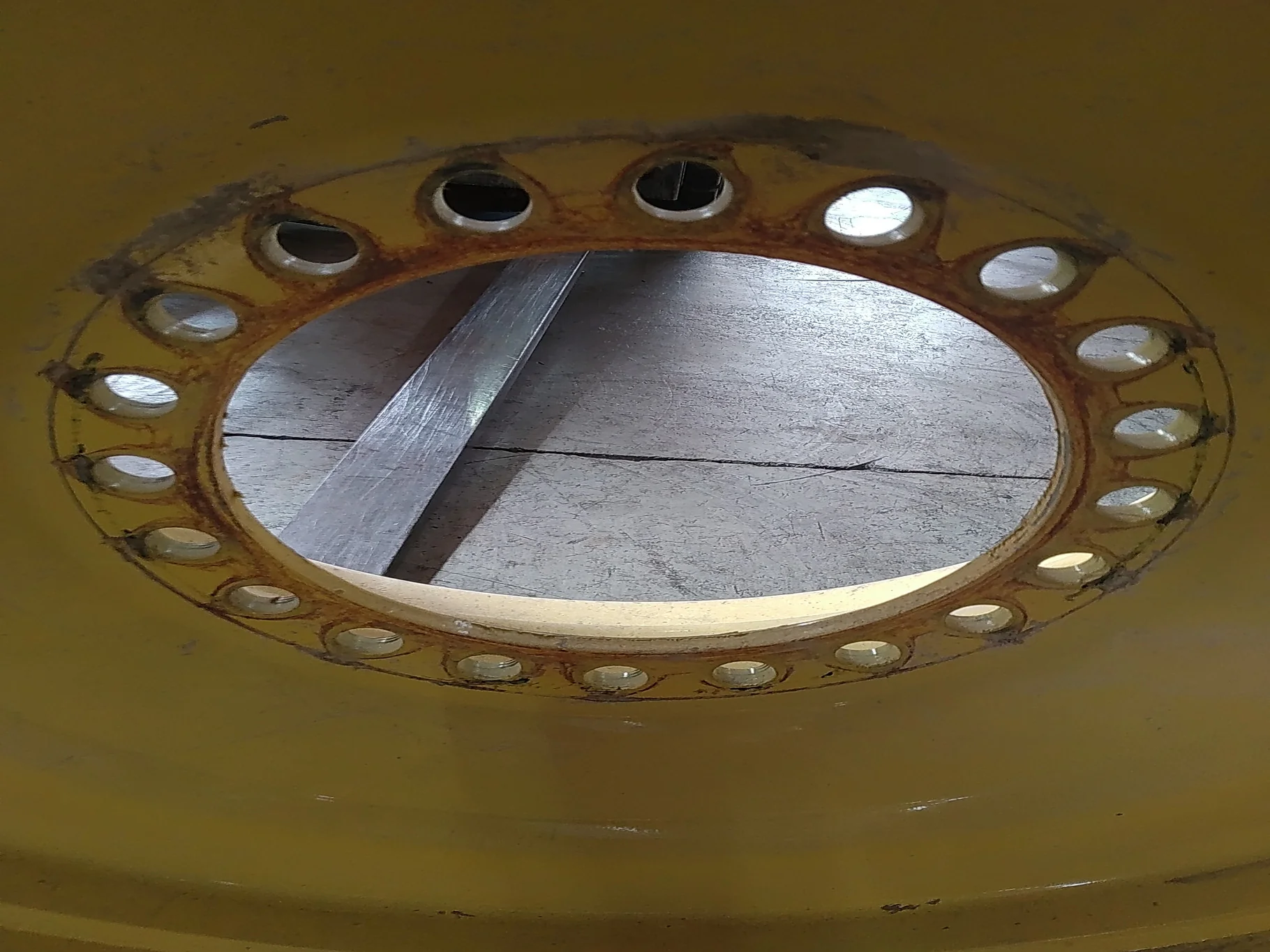 Used 27 X 32 20-13.19-11.07 Titan Combine Yellow Wheel image 3