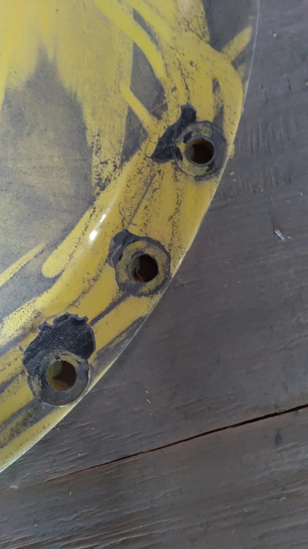 Used Disc 34" 10-13.19-11.07 Titan Waffle 3 Bolt Yellow