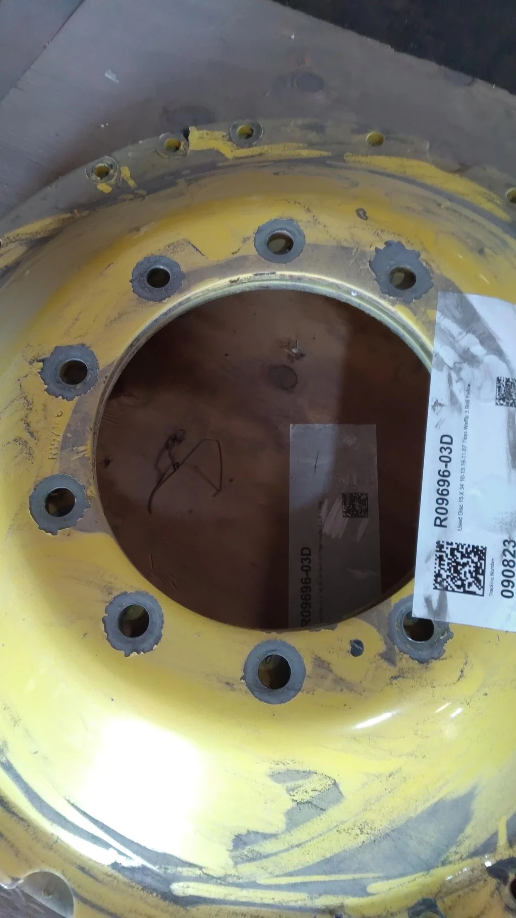 Used Disc 34" 10-13.19-11.07 Titan Waffle 3 Bolt Yellow image 3