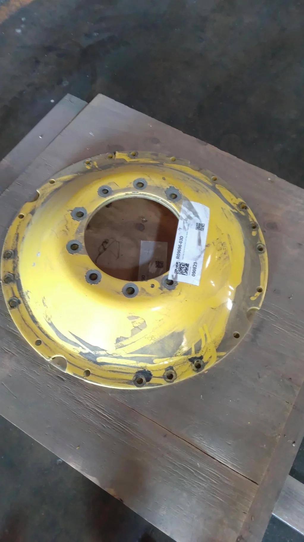 Used Disc 34" 10-13.19-11.07 Titan Waffle 3 Bolt Yellow image 4