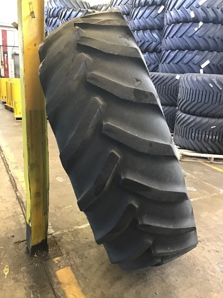 Used 620/70R46 167A8 Goodyear Super Traction Radial DT820 TL R-1 70-75% On 20 X 46 12-32.047-30.078 image 3