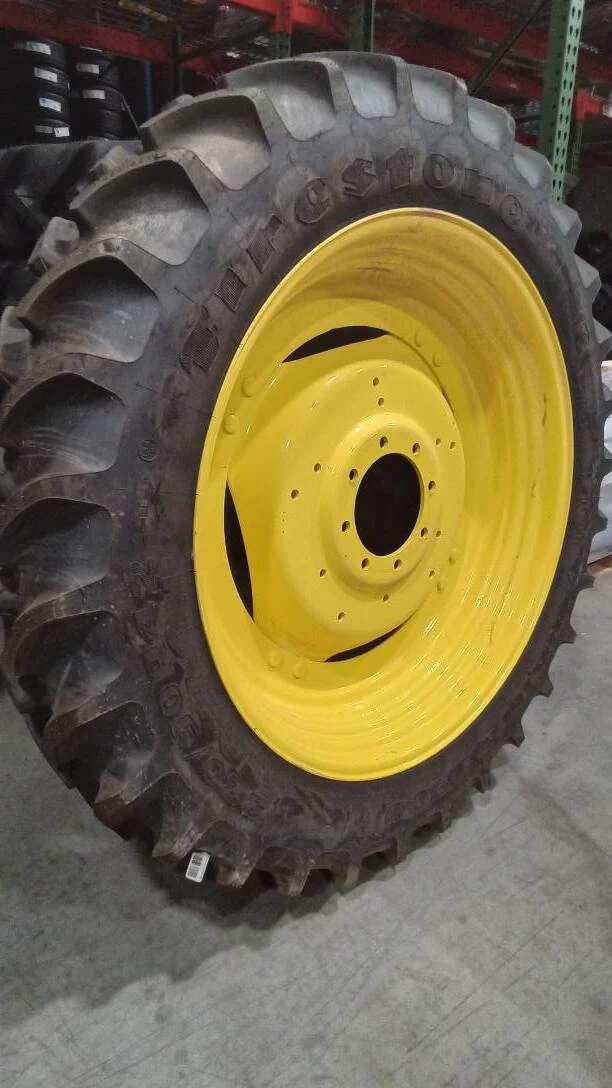 Take-Off 320/90R42 139B Firestone Radial 9000 TL R-1W 95-100% on 10 X 42 8-10.82-8.78 GKN 4/2 Rail image 2