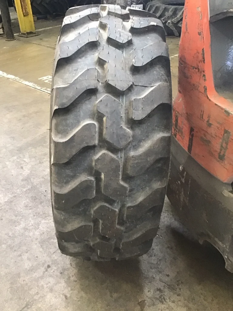 Take-Off 365/70R18 135B Mitas EM-01 TL 95-100% image 3