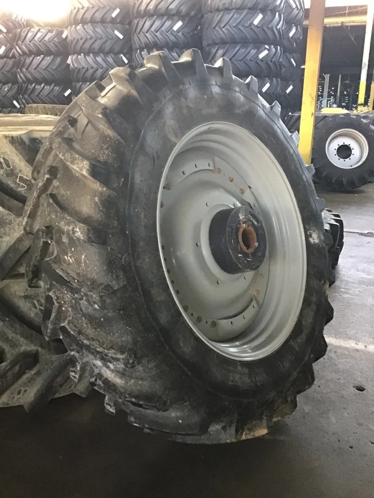 Used 480/80R42 156A8 Michelin Agribib TL R-1W 85-90% on 16 x 42 8-10.82-8.78 Titan Waffle 3 Bolt image 3
