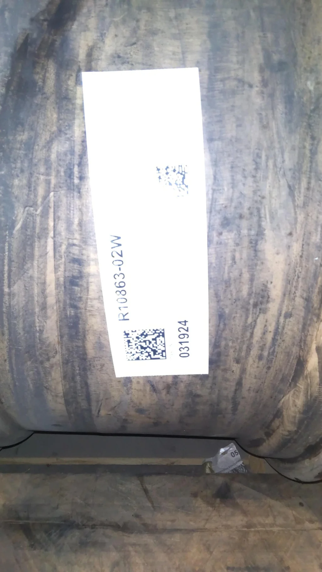Used 15 x 28 10-13.19-11.07 Solid Silver Wheel