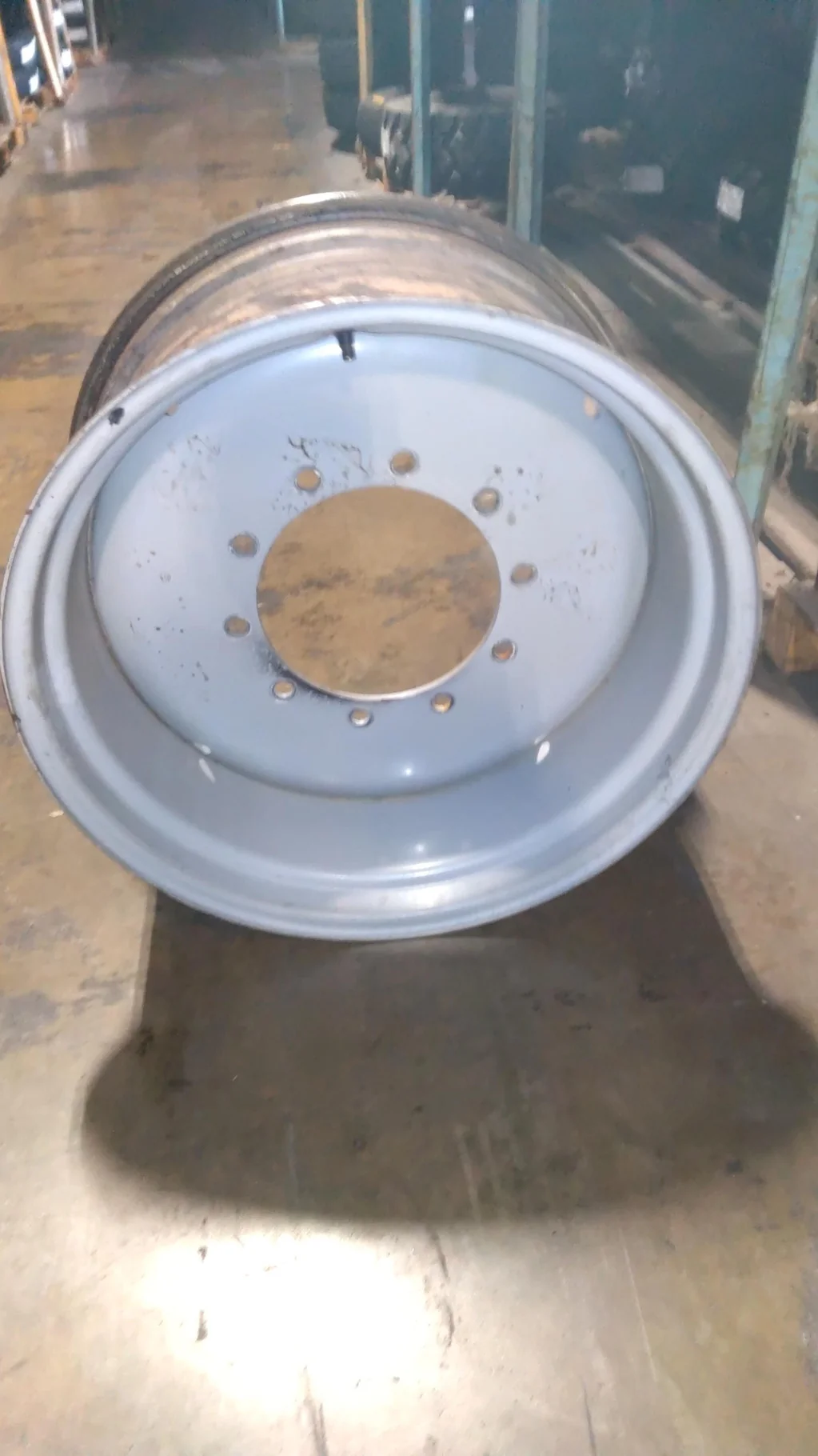 Used 15 x 28 10-13.19-11.07 Solid Silver Wheel image 2