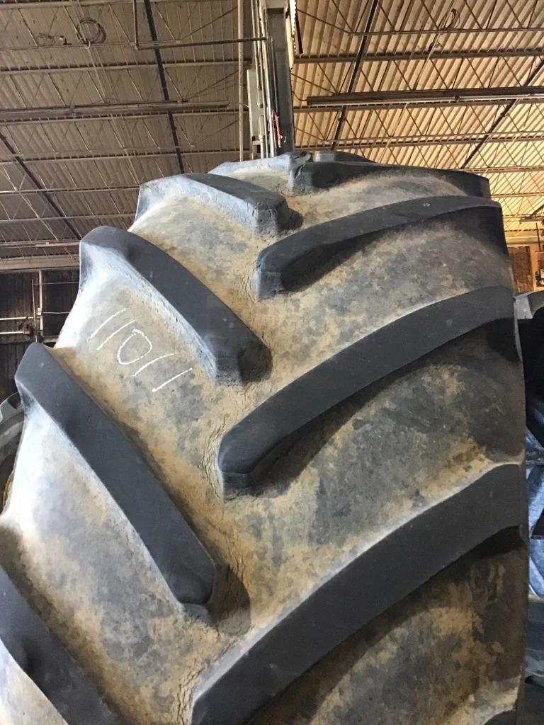Used 800/70R38 173D Michelin MachXbib TL R-1W 70-75% On 27 X 38 12-32.047-30.078 Titan image 3