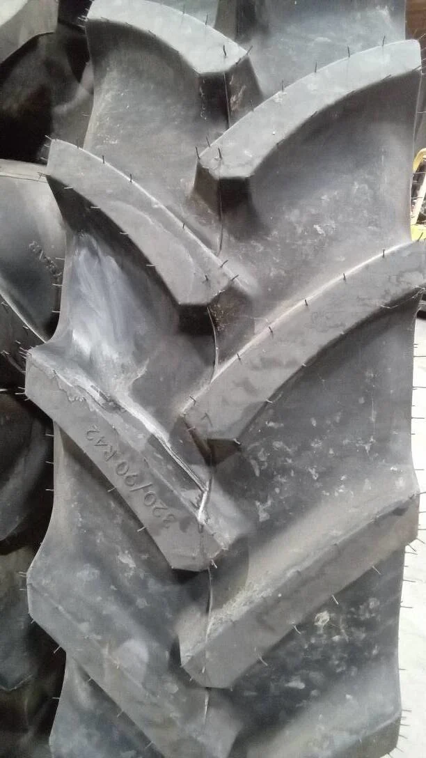 Take-Off 320/90R42 151B Mitas AC85 TL R-1W 95-100% on 10 X 42 8-10.82-8.78 GKN 4/2 Rail JD Yellow image 3