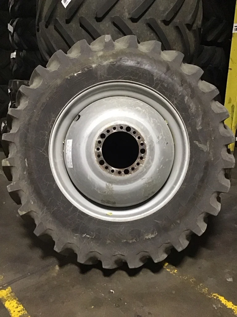 Used IF520/85R42 169B Firestone Deep Tread 23 Degree TL R-1W 90-95% on 18 X 42 20-13.19-11.07 Dolly