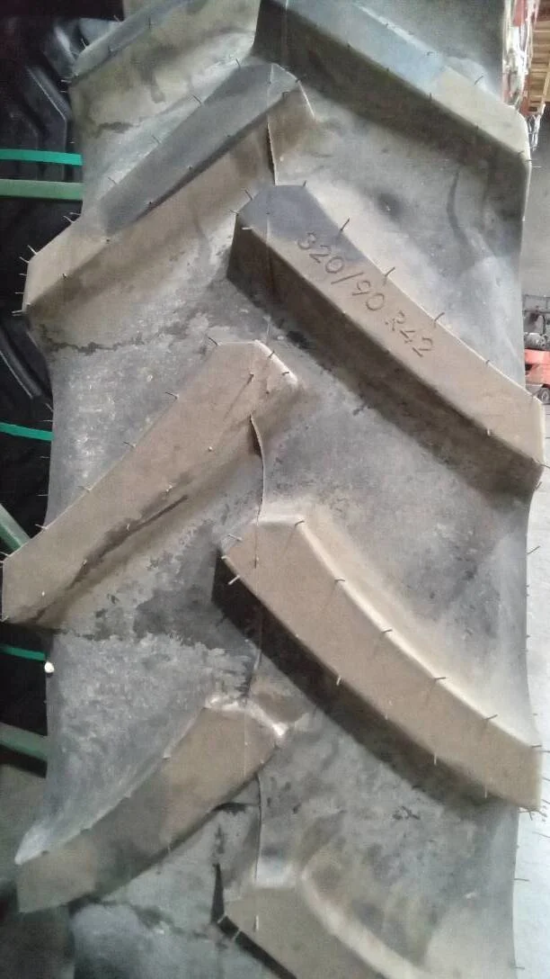 Take-Off 320/90R42 151B Mitas AC85 TL R-1W 95-100% on 10 X 42 8-10.82-8.78 4/2 Rail JD Yellow image 3