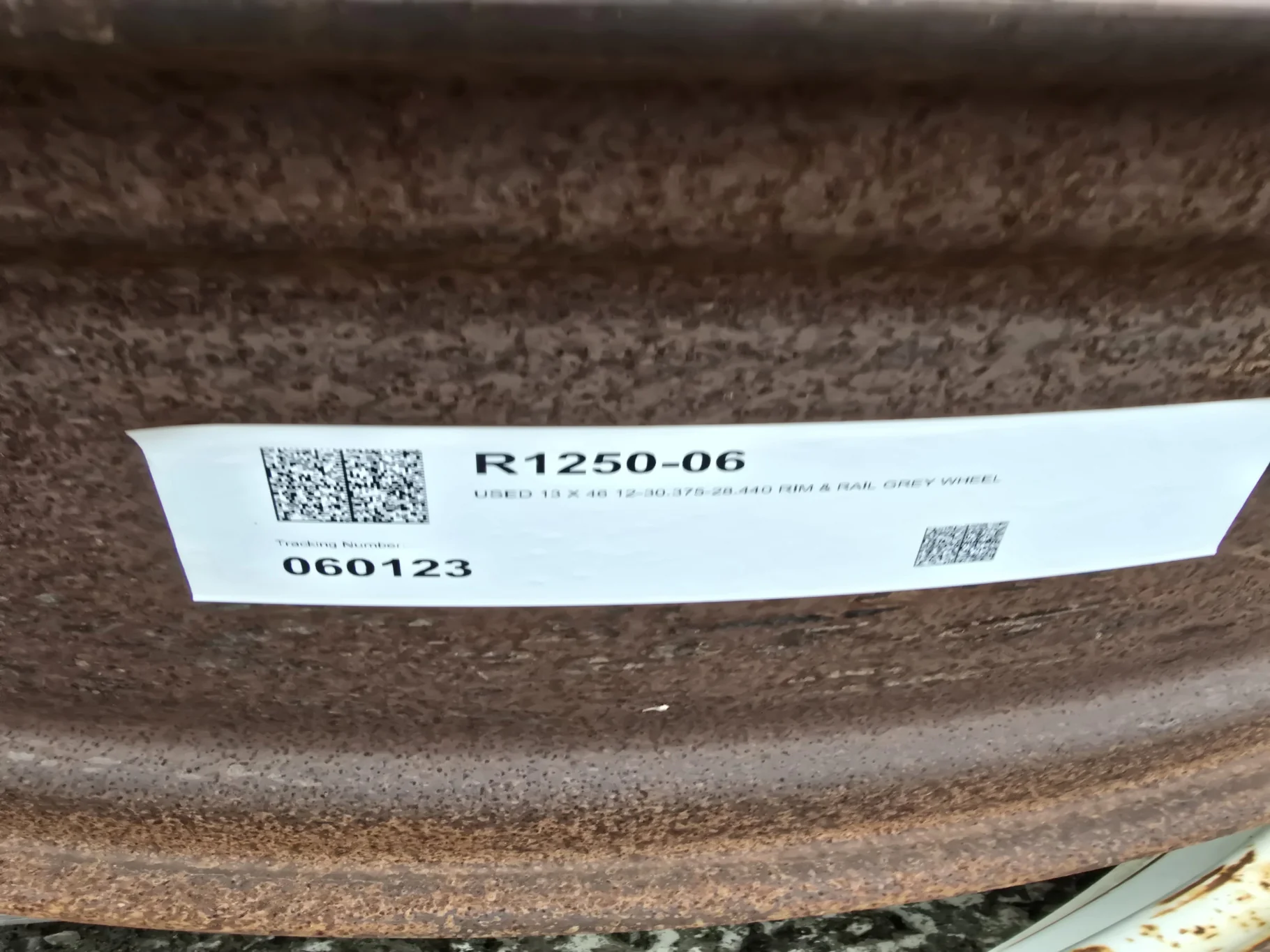 USED 13 X 46 12-30.375-28.440 RIM & RAIL GREY WHEEL
