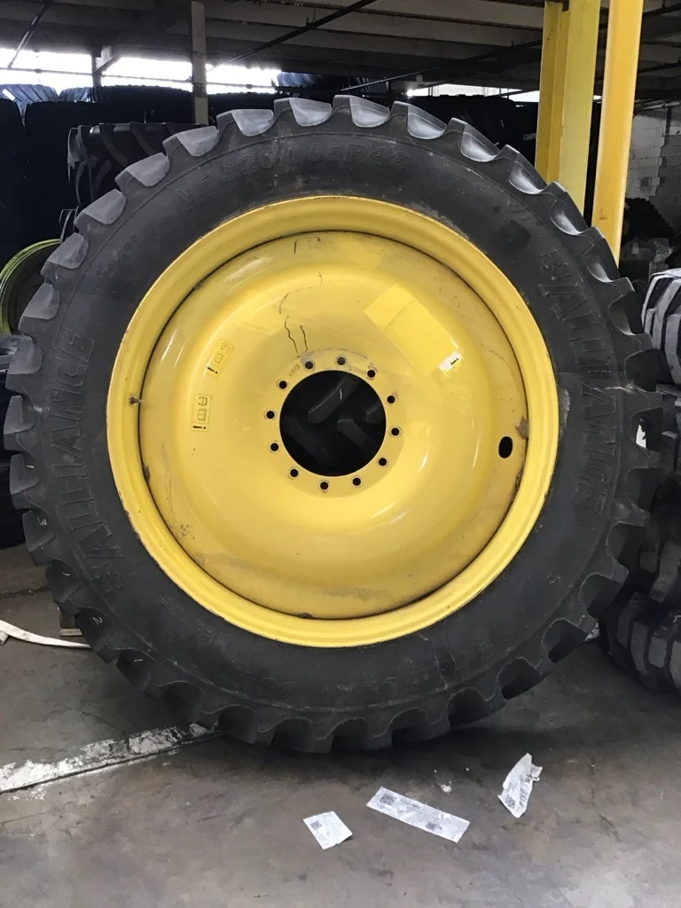 Used VF320/105R46 172D Alliance AgriFlex+ TL R-1W 85-90% on 10 X 46 10-14.57-12.42 Bubble Disc