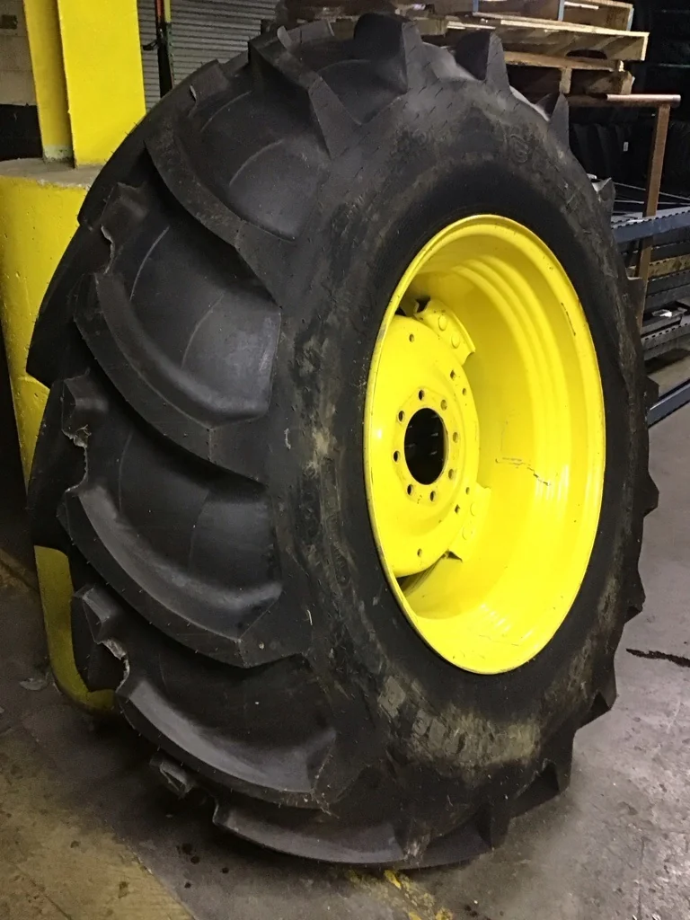 Take-Off 18.4-30 139A6/8 Galaxy Agritrac 2 TL R-1 95-100% on 15 X 30 8-8-6 GKN 4/2 Clamp Yellow image 2